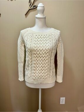 American Eagle Off White Cable Knit Sweater Size Petite Small
